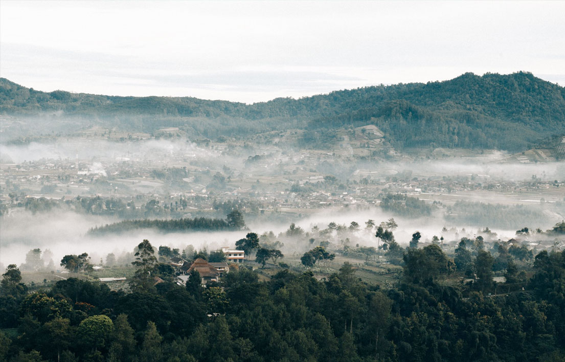 a scenic photo of the city of bandung
